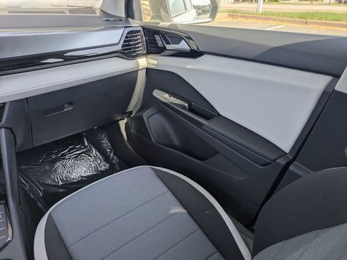 New 2026 Volkswagen Taos S FWD image 17