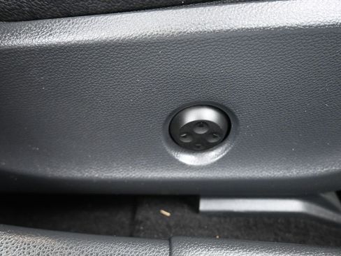 Used 2018 Mercedes-Benz GLA 250 4MATIC image 43