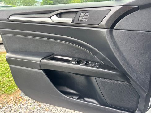 Used 2020 Ford Fusion Titanium AWD/4WD image 14