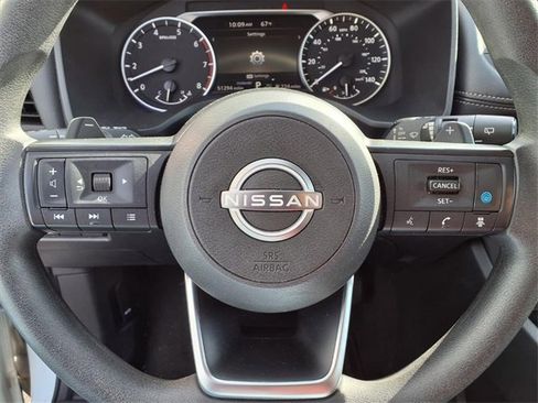 Certified 2024 Nissan Rogue SV image 9