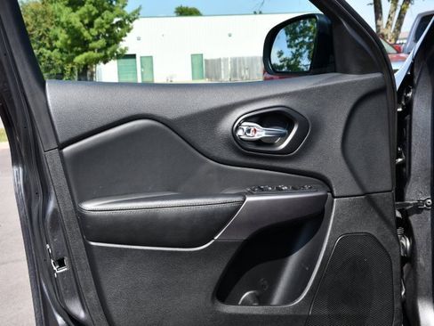 Used 2022 Jeep Cherokee Latitude Lux image 13