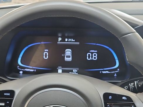 Certified 2025 Hyundai Elantra Sport FWD image 17