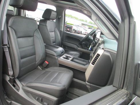 Used 2017 GMC Sierra 1500 Denali w/ Denali Ultimate Package AWD/4WD image 25