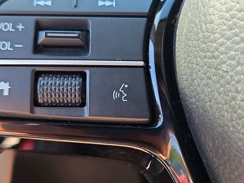 Used 2025 Honda CR-V EX-L image 28