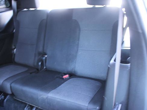 Used 2022 Chevrolet Traverse LT FWD image 26