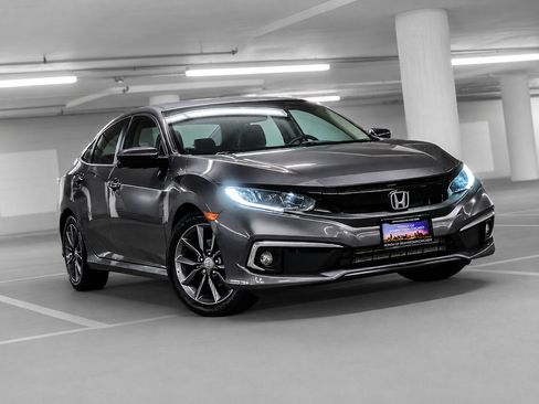Used 2019 Honda Civic EX image 4