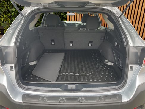 Used 2025 Subaru Outback Premium w/ Popular Package #1A image 16