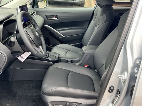 New 2026 Toyota Corolla Cross XLE image 7