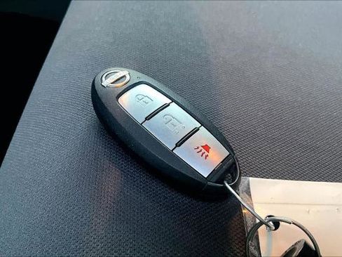 Certified 2023 Nissan Frontier S image 13