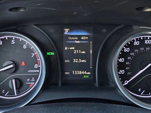 Used 2018 Toyota Camry SE image 14