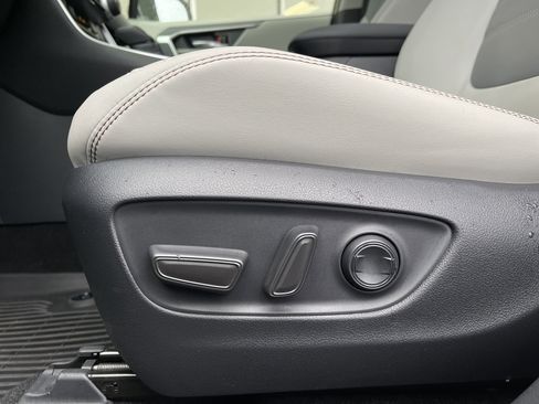 Used 2024 Toyota RAV4 XLE Premium image 17