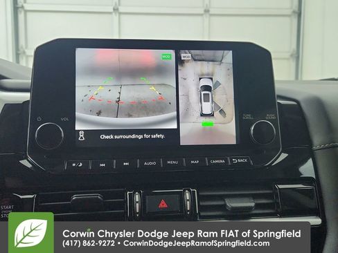 Used 2025 Nissan Pathfinder SL image 25