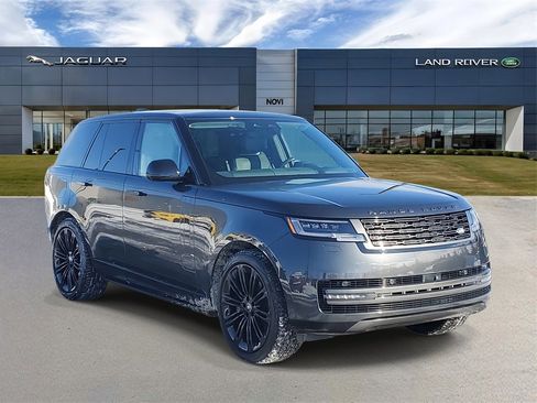Used 2024 Land Rover Range Rover Autobiography image 4