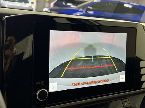 Used 2025 Toyota Camry LE image 19