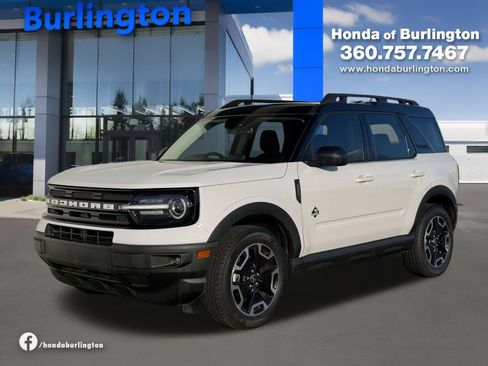 Used 2022 Ford Bronco Sport Outer Banks w/ Tech Package AWD/4WD image 1