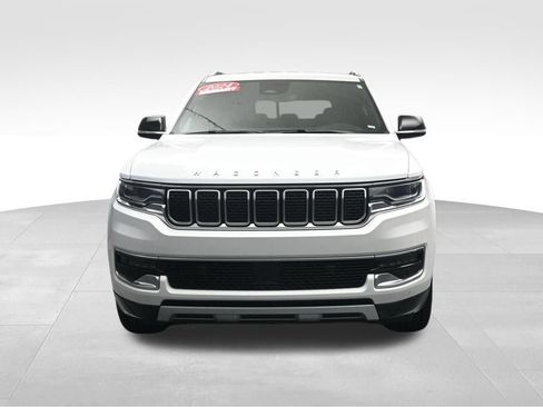 Used 2024 Jeep Wagoneer L Series II w/ Flexible Seating Group AWD/4WD image 8