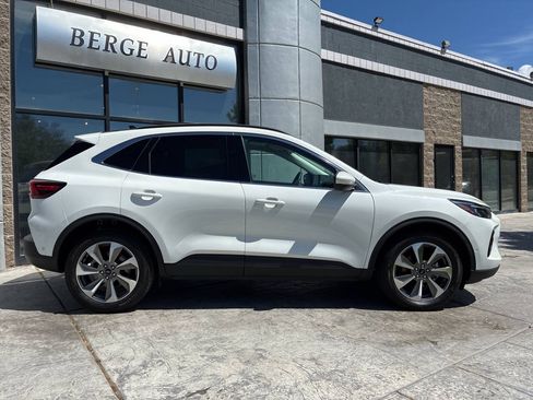 Used 2023 Ford Escape Platinum w/ Premium Technology Package AWD/4WD image 6