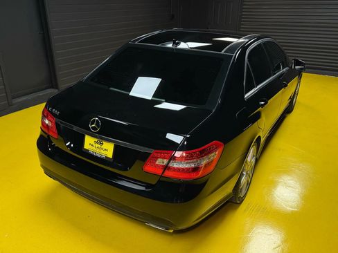 Used 2010 Mercedes-Benz E 550 Sedan image 54