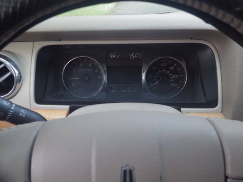 Used 2006 Lincoln Zephyr FWD image 9