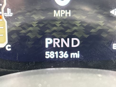 Used 2020 Jeep Wrangler Unlimited Sahara AWD/4WD image 2