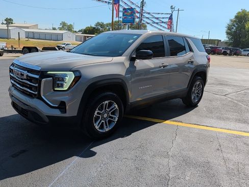 Used 2026 GMC Terrain Elevation FWD image 3