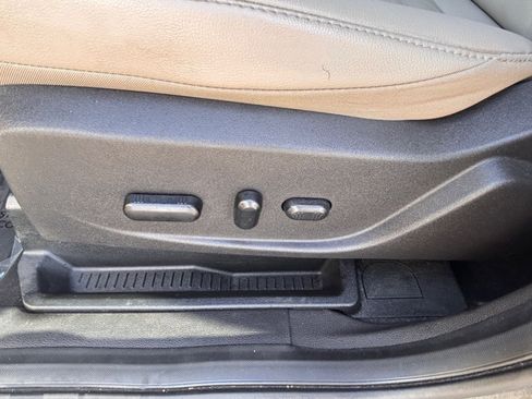 Used 2019 Ford Escape Titanium AWD/4WD image 19