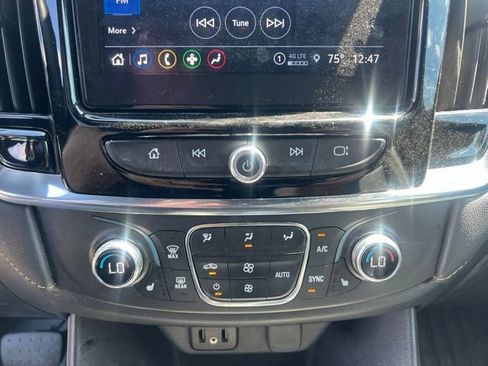 Used 2023 Chevrolet Traverse LT AWD/4WD image 30
