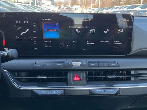 Used 2025 Kia K4 EX image 3