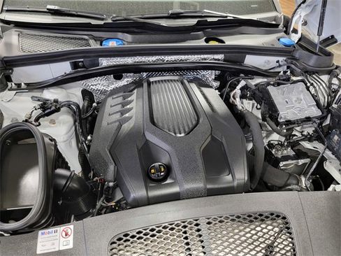 Used 2024 Porsche Macan image 34