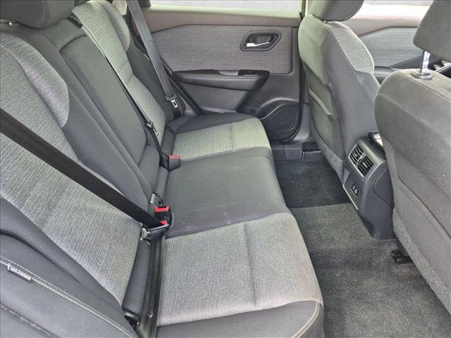 Used 2022 Nissan Rogue SV FWD image 26