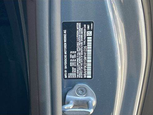 Used 2025 BMW Z4 M40i w/ Edition RWD image 28