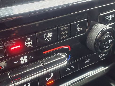 Used 2024 Jeep Grand Cherokee L Limited w/ Luxury Tech Group II image 30