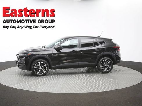 Used 2024 Chevrolet Trax RS FWD image 57