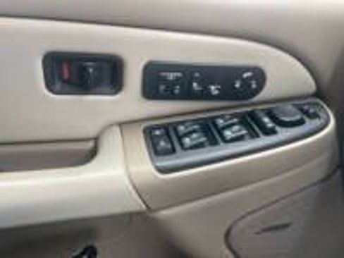 Used 2003 Chevrolet Suburban LT w/ LT Preferred Equipment Group AWD/4WD image 8