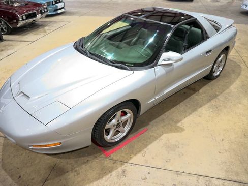 Used 1996 Pontiac Firebird Formula image 15