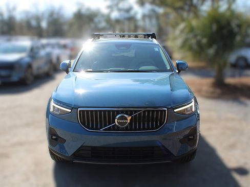 Used 2023 Volvo XC40 B5 Plus w/ Protection Package Premier image 17