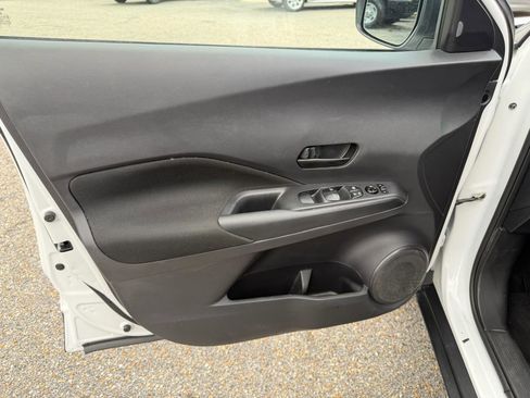 Used 2021 Nissan Kicks S FWD image 42