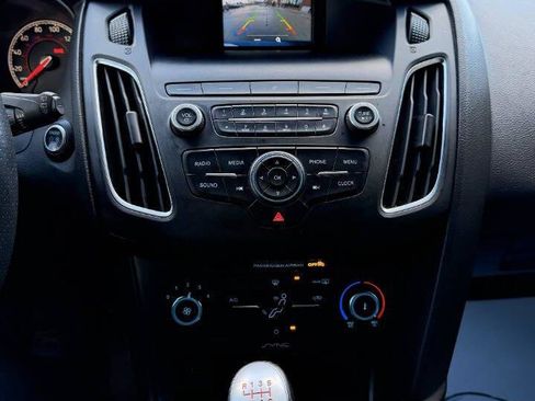 Used 2018 Ford Focus ST image 18