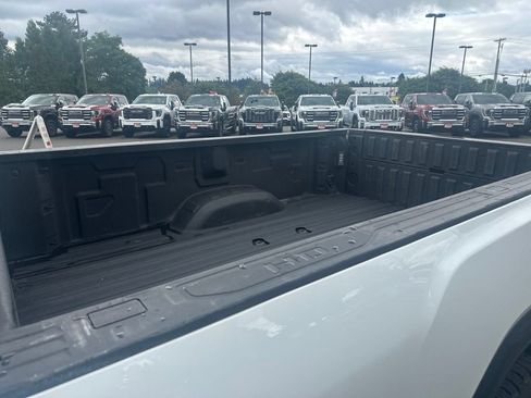 Used 2020 GMC Sierra 3500 Denali w/ Denali Ultimate Package AWD/4WD image 14