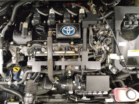 Used 2022 Toyota Corolla LE image 30