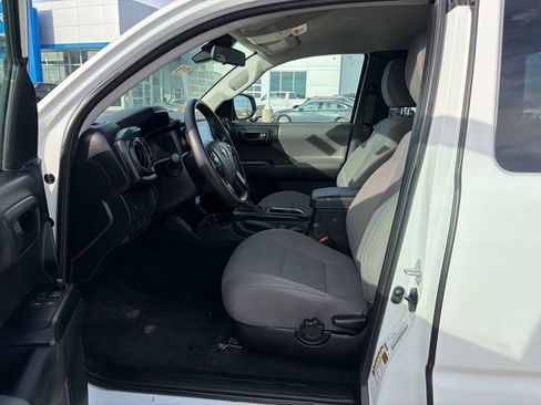 Used 2023 Toyota Tacoma SR image 11