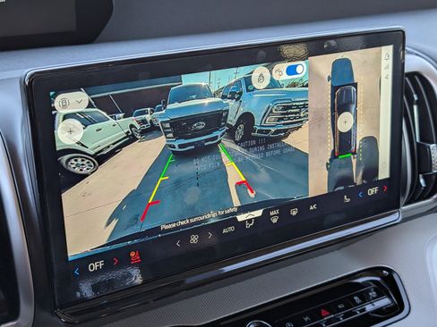 New 2025 Ford Expedition Active image 17