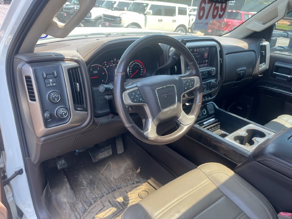 Used 2016 GMC Sierra 3500 Denali w/ Duramax Plus Package AWD/4WD image 11