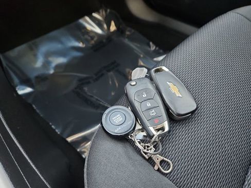 Used 2017 Chevrolet Cruze LS image 46