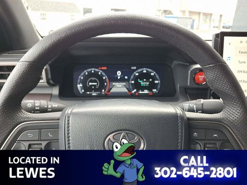 Used 2024 Toyota Tacoma TRD Sport image 18