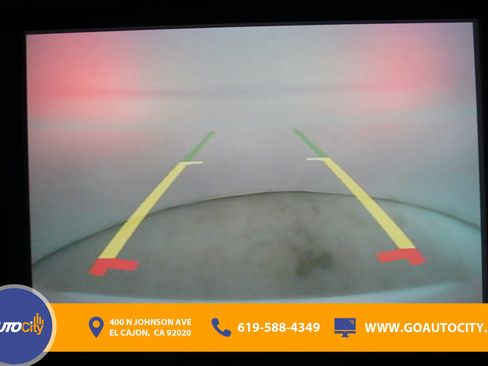 Used 2023 Chrysler Pacifica Touring-L FWD image 11