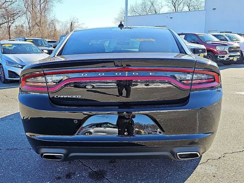 Used 2023 Dodge Charger SXT w/ Cold Weather Package image 5