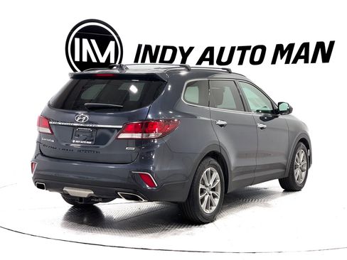 Used 2017 Hyundai Santa Fe SE w/ Cargo Package AWD/4WD image 4
