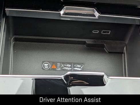 New 2026 GMC Yukon AT4 Ultimate w/ LPO, Floor Liner Package AWD/4WD image 16