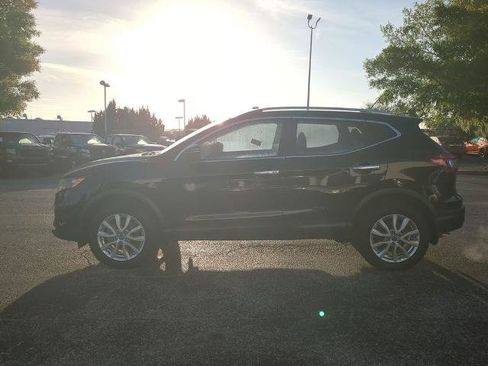Certified 2020 Nissan Rogue Sport SV FWD image 7